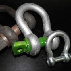 Bow-Shackles