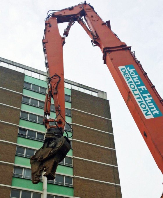 870年日立挖掘机