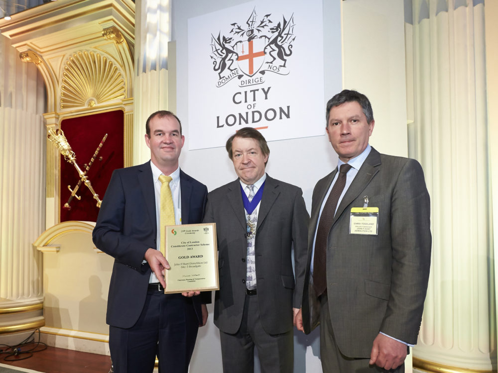 布罗德盖特约翰·F·欧宝不给提款亨特伦敦拆房公司获奖